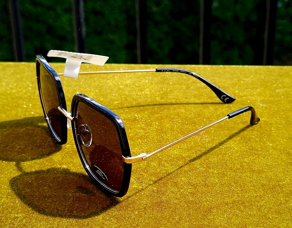 Privé Revaux By the Bay Black Gold Geometric Polarized Sunglasses w/ Case & Clot